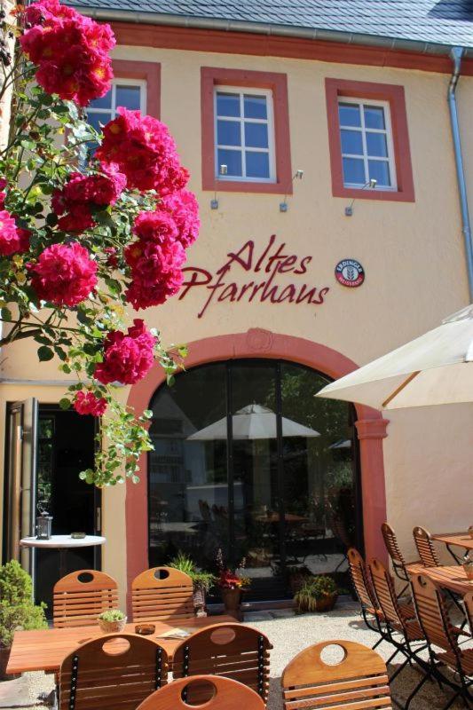 Altes Pfarrhaus Hotel Auw an der Kyll Buitenkant foto